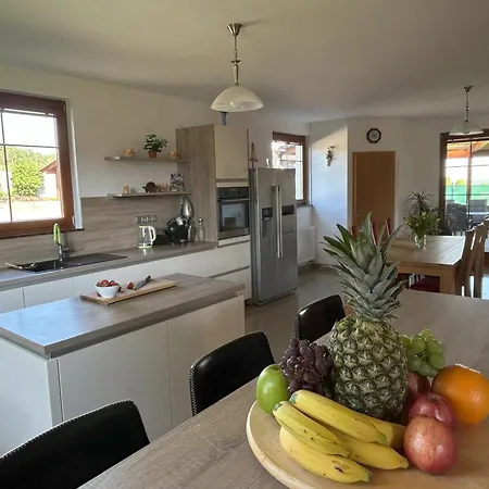 別荘 Dobcicky Dum Dubné